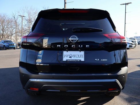 Used 2023 Nissan Rogue SL w/ SL Premium Package image 6