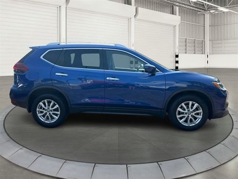Used 2018 Nissan Rogue SV w/ Premium Package AWD/4WD image 6