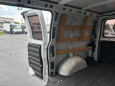 Used 2020 GMC Savana 2500 w/ Driver Convenience Package RWD image 13