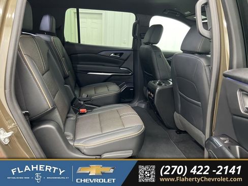 Used 2024 Chevrolet Traverse RS image 13