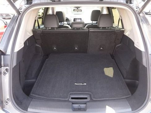 Certified 2025 Nissan Rogue SV w/ SV Premium Package FWD image 7