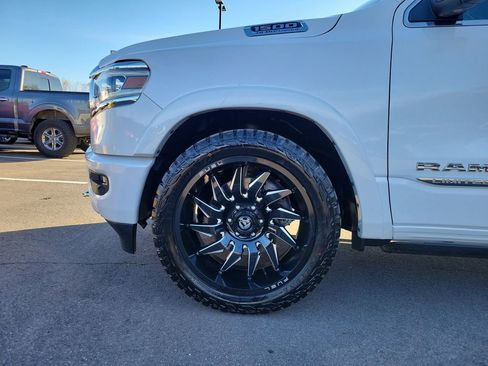 Used 2022 RAM 1500 Limited w/ Body Color Bumper Group image 9