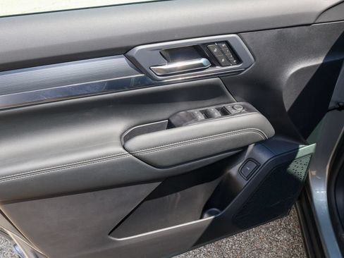 New 2027 GMC Terrain Elevation w/ Elevation Premium Package AWD/4WD image 9