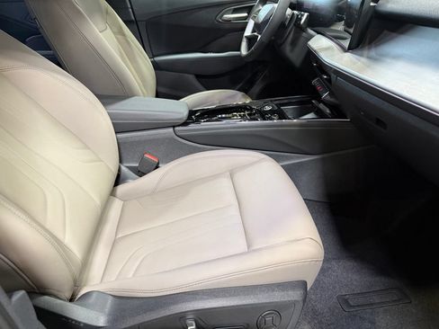 New 2026 Audi Q3 quattro 2.0T AWD/4WD image 21