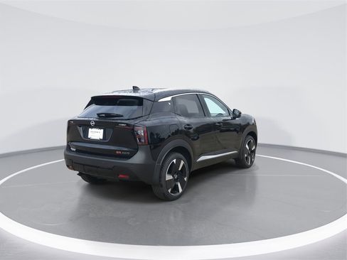New 2025 Nissan Kicks SR image 8