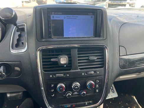 Used 2014 Dodge Grand Caravan SXT FWD image 9