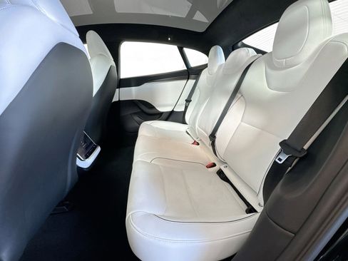 Used 2024 Tesla Model S Plaid image 18