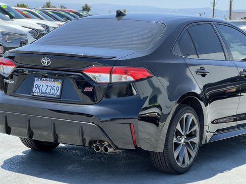 Used 2024 Toyota Corolla SE w/ SE Premium Package FWD image 8