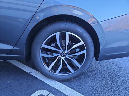 New 2026 Volkswagen Jetta SE image 10