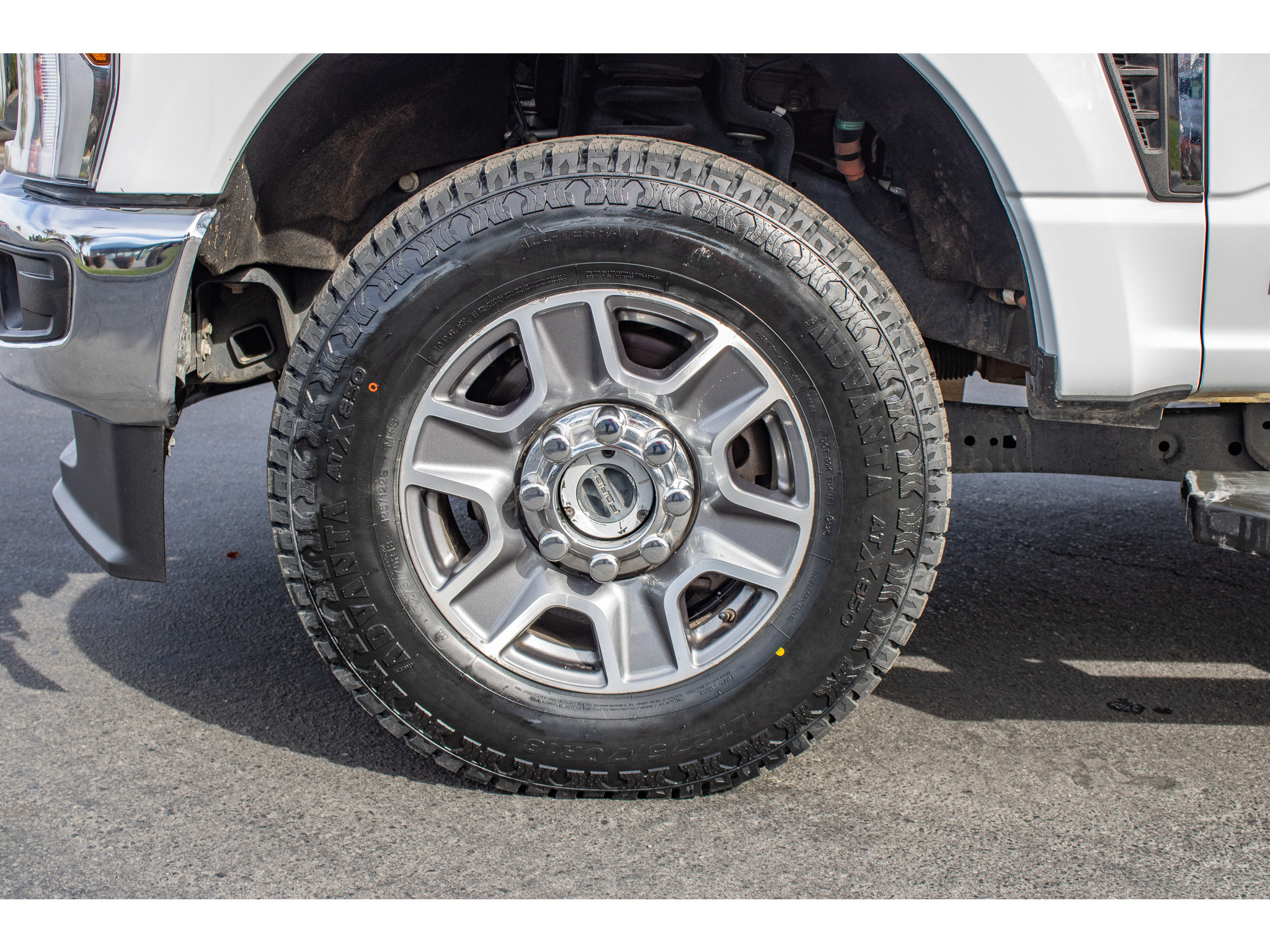 Used 2025 Ford F250 XLT AWD/4WD image 5