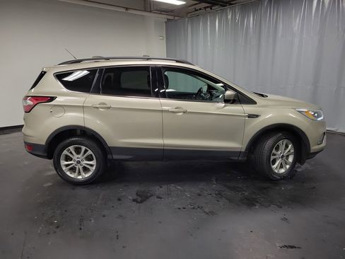 Used 2017 Ford Escape SE w/ SE Leather Comfort Package image 10
