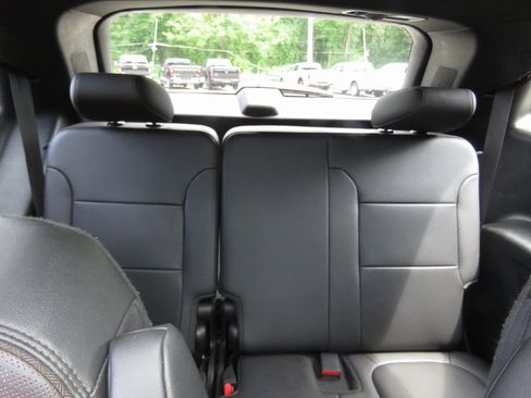 Used 2022 Chevrolet Traverse High Country image 18