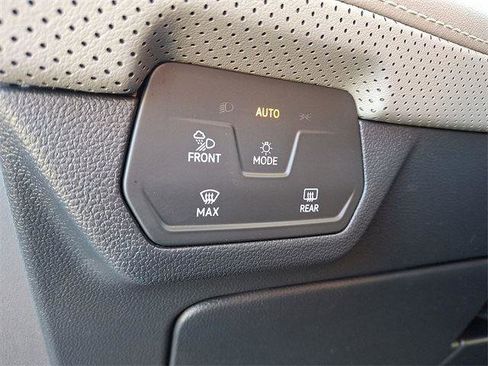 New 2026 Volkswagen Atlas Cross Sport SEL image 17