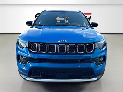 Used 2024 Jeep Compass Limited image 2