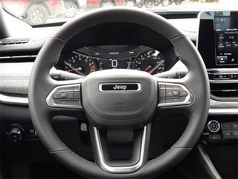 New 2026 Jeep Compass Latitude image 16