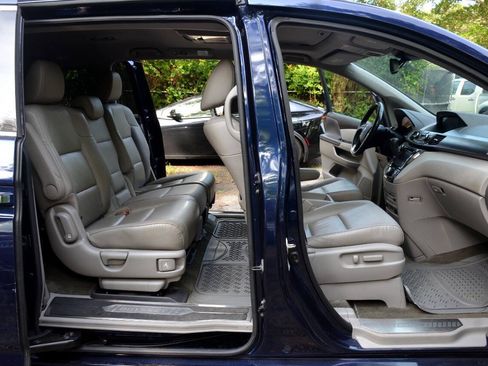 Used 2015 Honda Odyssey Touring image 15
