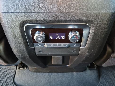 Certified 2025 GMC Yukon Denali image 21