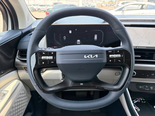 New 2027 Kia Carnival SX w/ Dark Edition Package FWD image 10