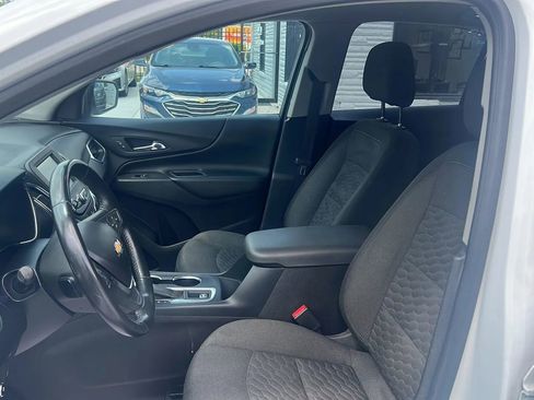 Used 2018 Chevrolet Equinox LT image 10
