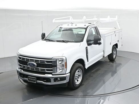New 2025 Ford F350 XL w/ XL Chrome Package image 40