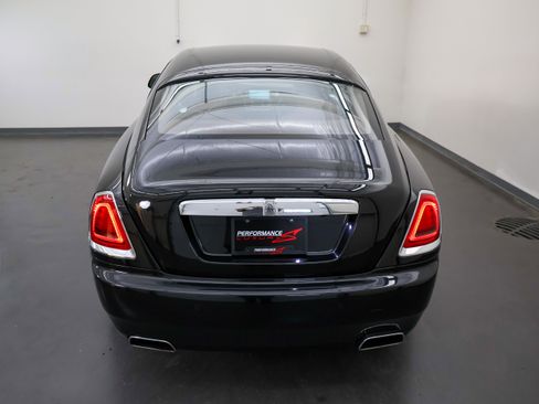 Used 2015 Rolls-Royce Wraith RWD image 10