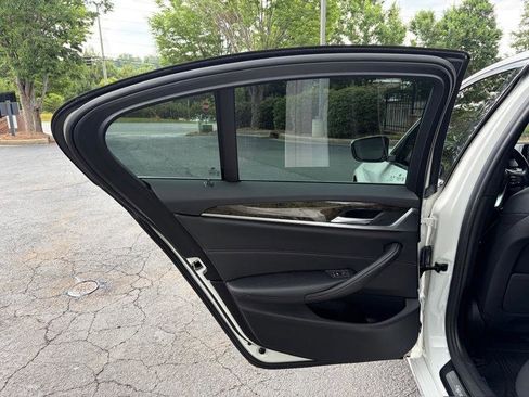 Used 2017 BMW 540i RWD image 31
