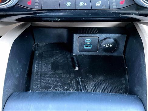 Used 2022 Ford Escape SEL w/ Technology Package image 32