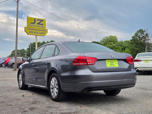 Used 2013 Volkswagen Passat 2.5 S FWD image 4