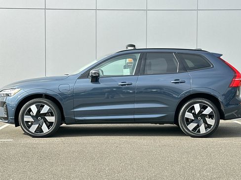 Certified 2025 Volvo XC60 T8 Plus w/ Protection Package Premier image 2