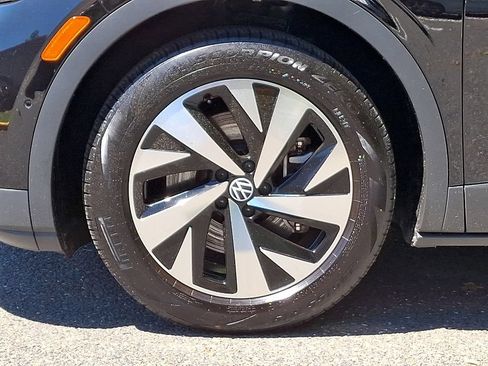 Certified 2024 Volkswagen ID.4 2WD image 8