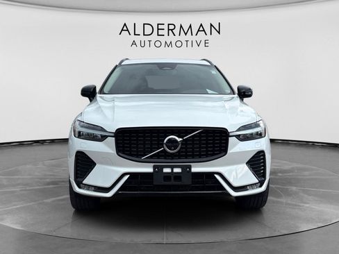 Used 2024 Volvo XC60 B5 Plus w/ Protection Package Premier AWD/4WD image 8