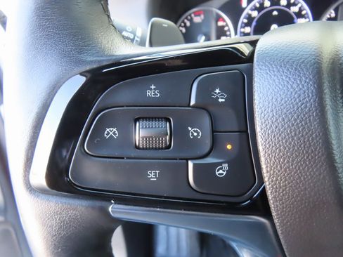 Used 2024 Buick Enclave Avenir w/ Avenir Technology Package image 24