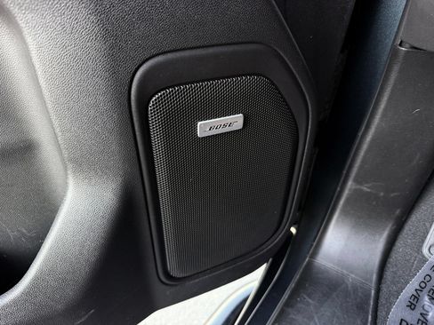 Used 2021 Chevrolet Silverado 1500 LTZ AWD/4WD image 19