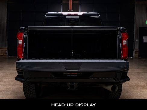 Used 2021 Chevrolet Silverado 2500 High Country image 8