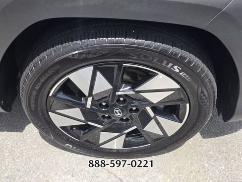 Used 2025 Hyundai Kona SEL FWD image 9