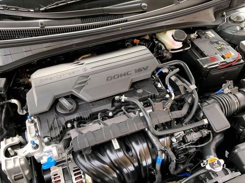 New 2026 Hyundai Elantra Limited FWD image 17