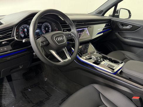 Used 2026 Audi Q7 2.0T Premium w/ Convenience Plus Package AWD/4WD image 4