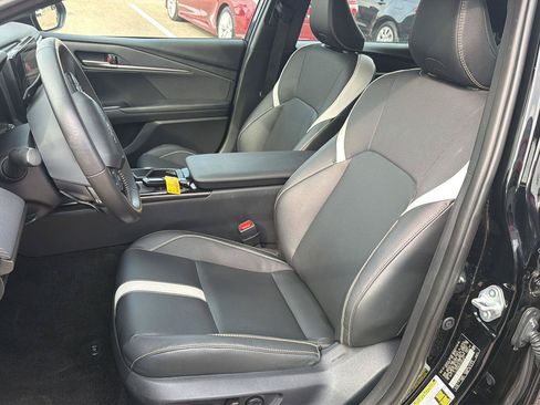 Used 2026 Toyota Camry SE FWD image 9