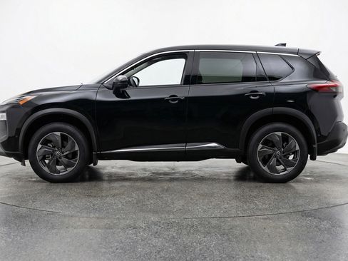 Used 2025 Nissan Rogue SV image 5