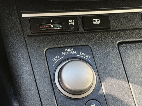 Used 2013 Lexus ES 350 w/ Luxury Pkg FWD image 14