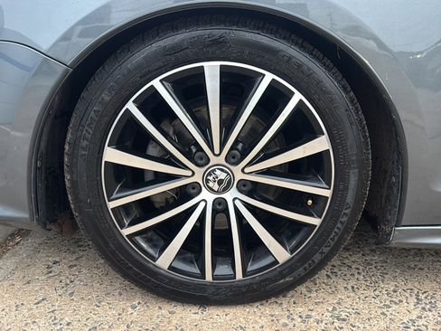 Used 2016 Volkswagen Jetta Sport image 40