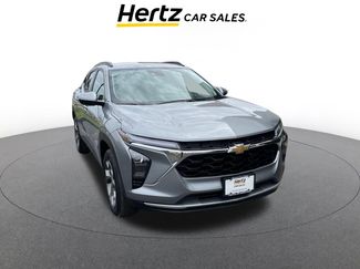 Used 2025 Chevrolet Trax LT video 1