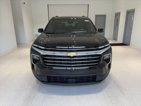 New 2027 Chevrolet Traverse LT w/ Sun and Wheel Package AWD/4WD image 2