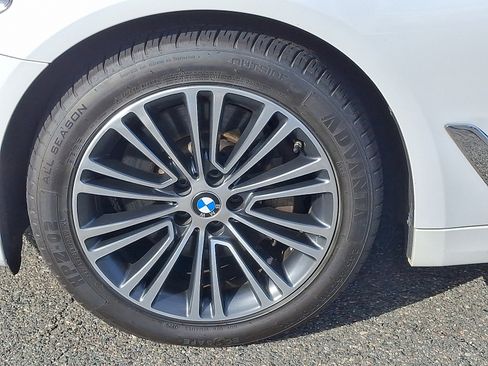 Used 2019 BMW 530i xDrive w/ Convenience Package image 8