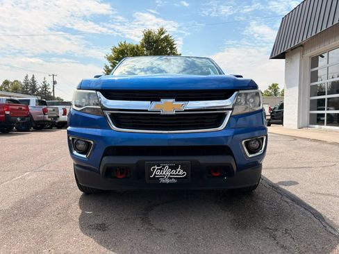 Used 2018 Chevrolet Colorado W/T w/ WT Convenience Package RWD image 3