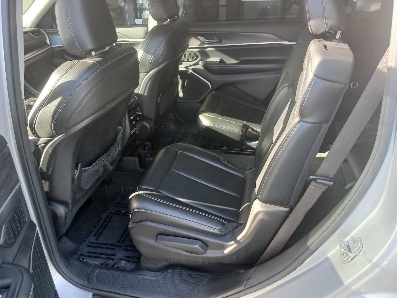 Used 2021 Jeep Grand Cherokee L Limited w/ MOPAR Finishing Package AWD/4WD image 18