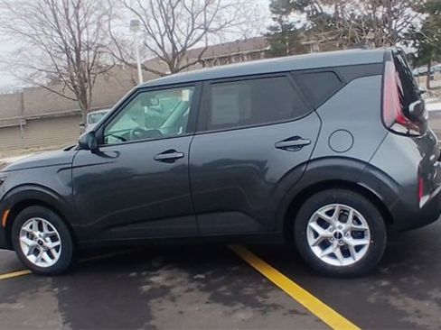 Certified 2023 Kia Soul LX w/ LX Technology Package image 8