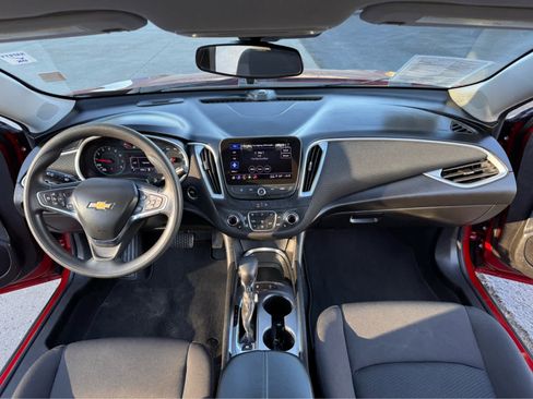 Used 2024 Chevrolet Malibu LT image 14