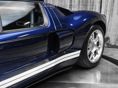 Used 2005 Ford GT image 28