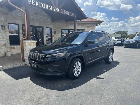 Used 2021 Jeep Cherokee Latitude FWD image 1